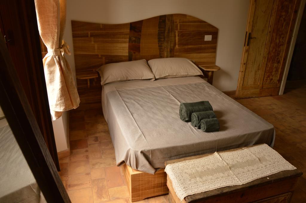 Agriturismo Riparossa 알레로나 외부 사진