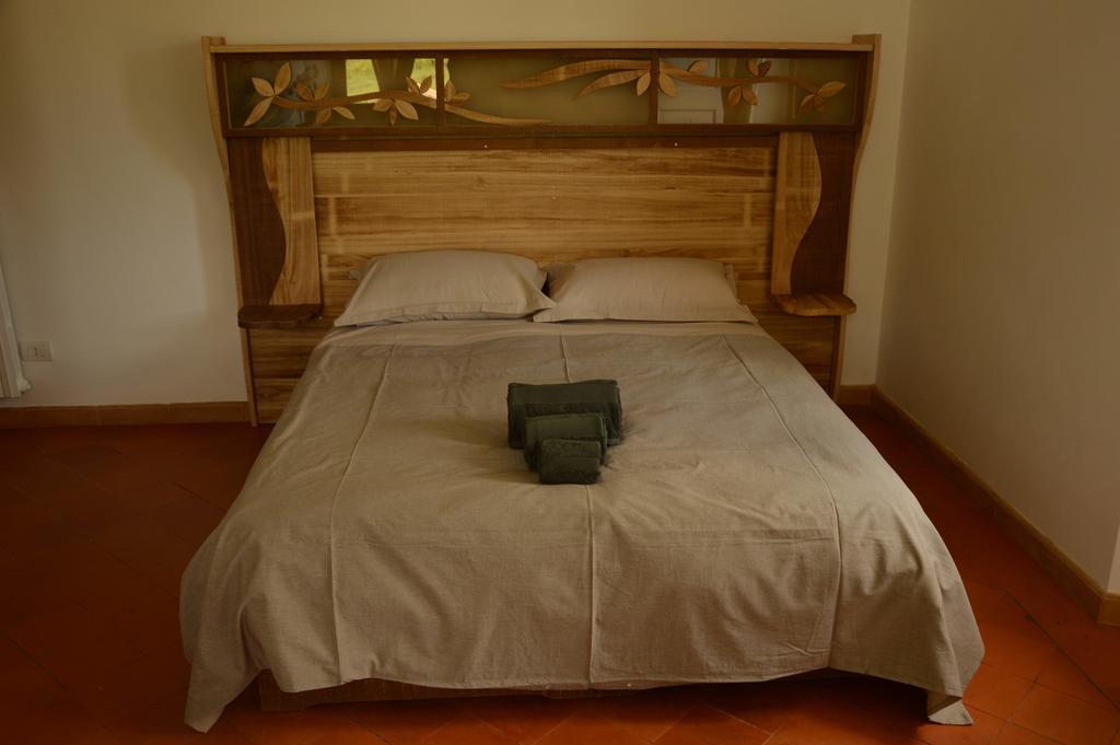 Agriturismo Riparossa 알레로나 외부 사진